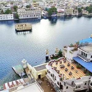 Devraj Niwas On Pichola Hotel Udaipur